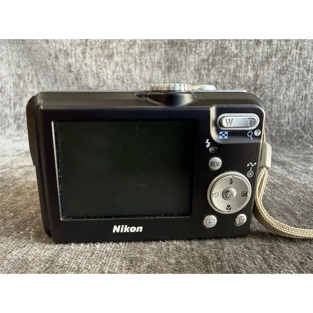 Nikon Coolpix P1 8.0MP Digital Camera Bundle WiFi 1GB SD Charger Case Tested